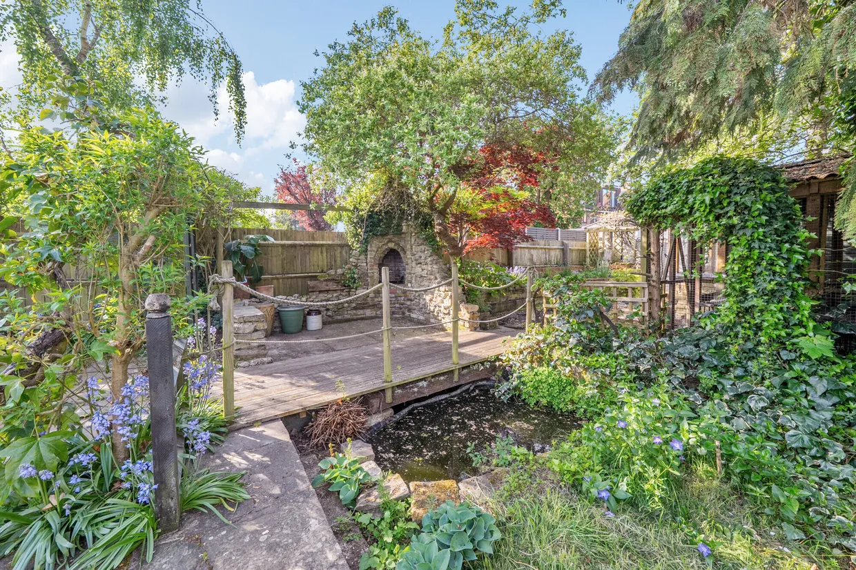 Cedars Avenue, Rickmansworth, WD3 photo 9