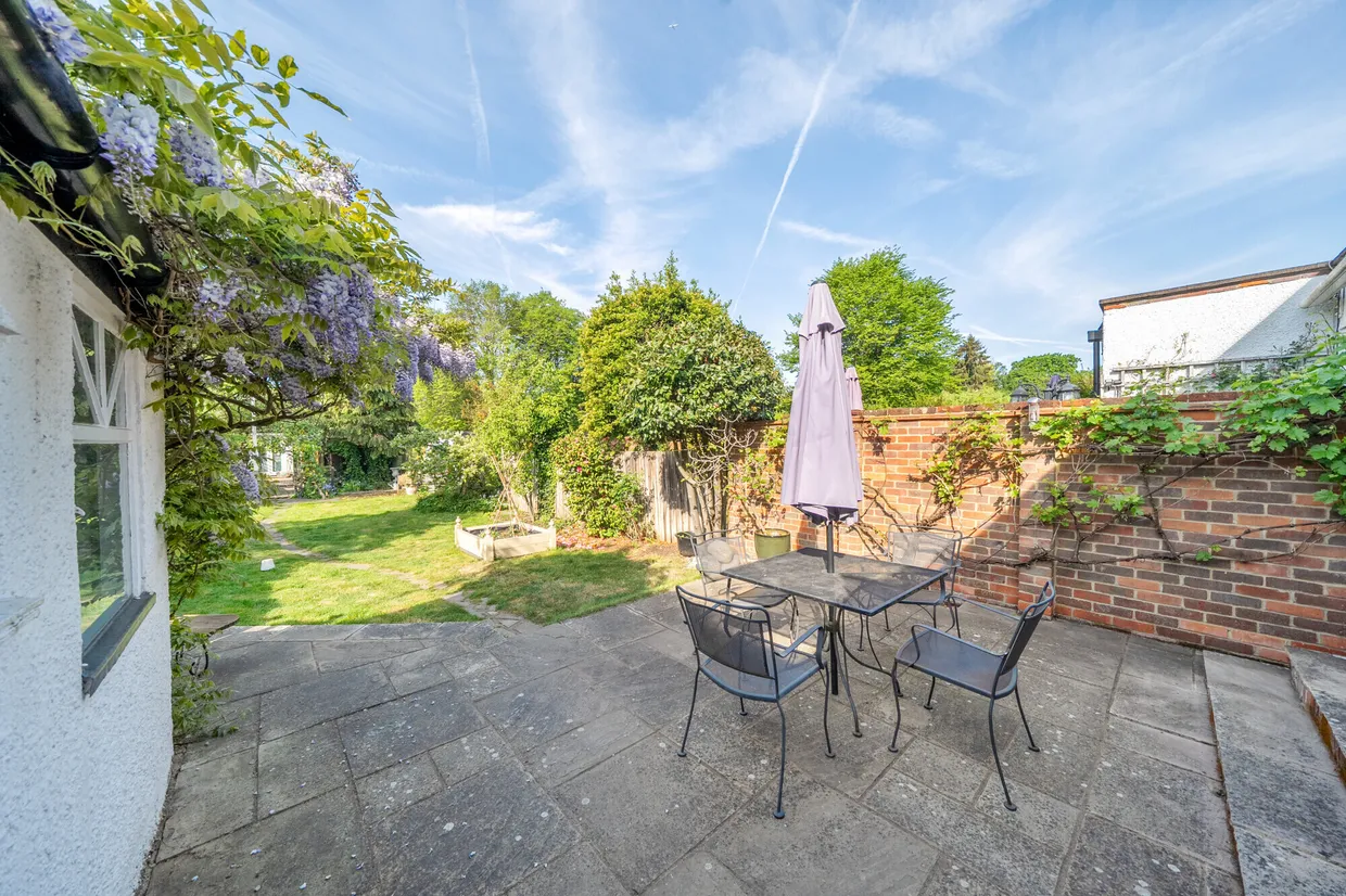 Cedars Avenue, Rickmansworth, WD3 photo 12