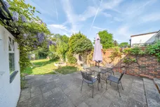 Cedars Avenue, Rickmansworth, WD3 photo 12