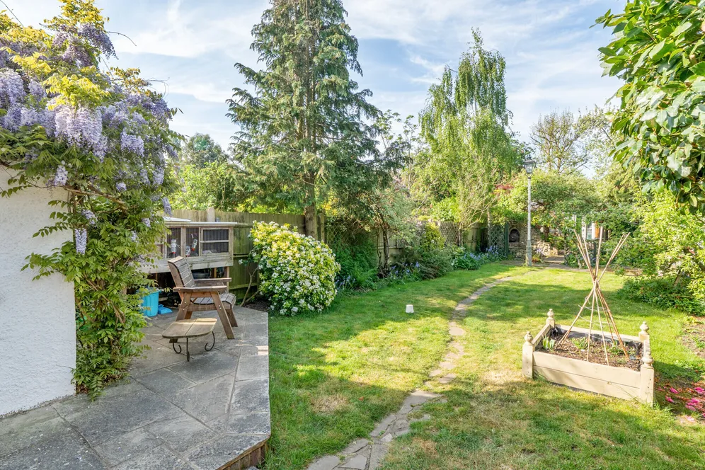 Cedars Avenue, Rickmansworth, WD3 photo 13
