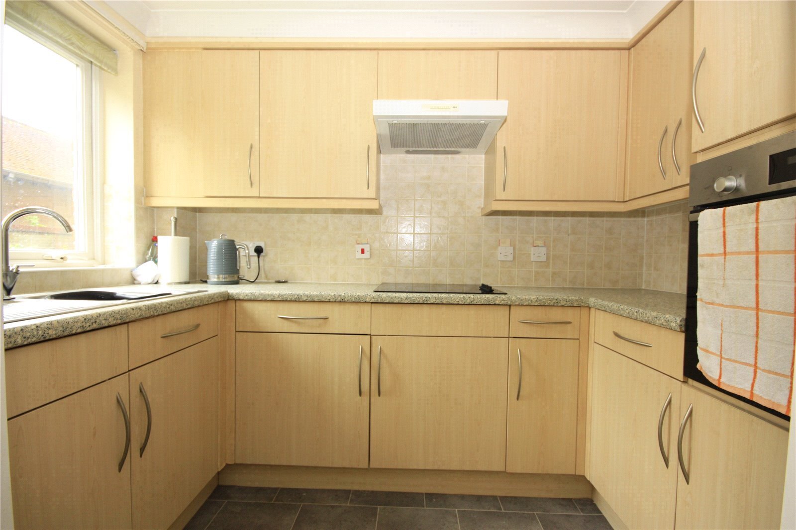 Springwell, Havant, Hampshire, PO9 Image 4
