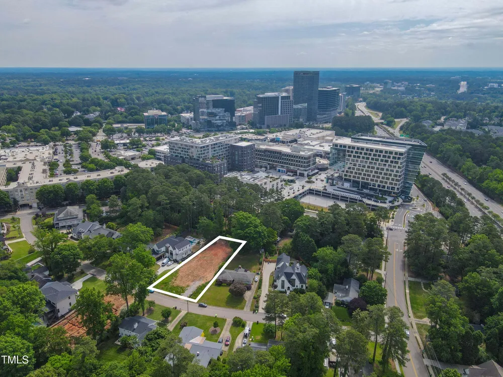4112 Rockingham Dr, Raleigh, NC 27609