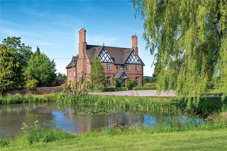 Near Tarporley, With Stunning Views and Land, CH3