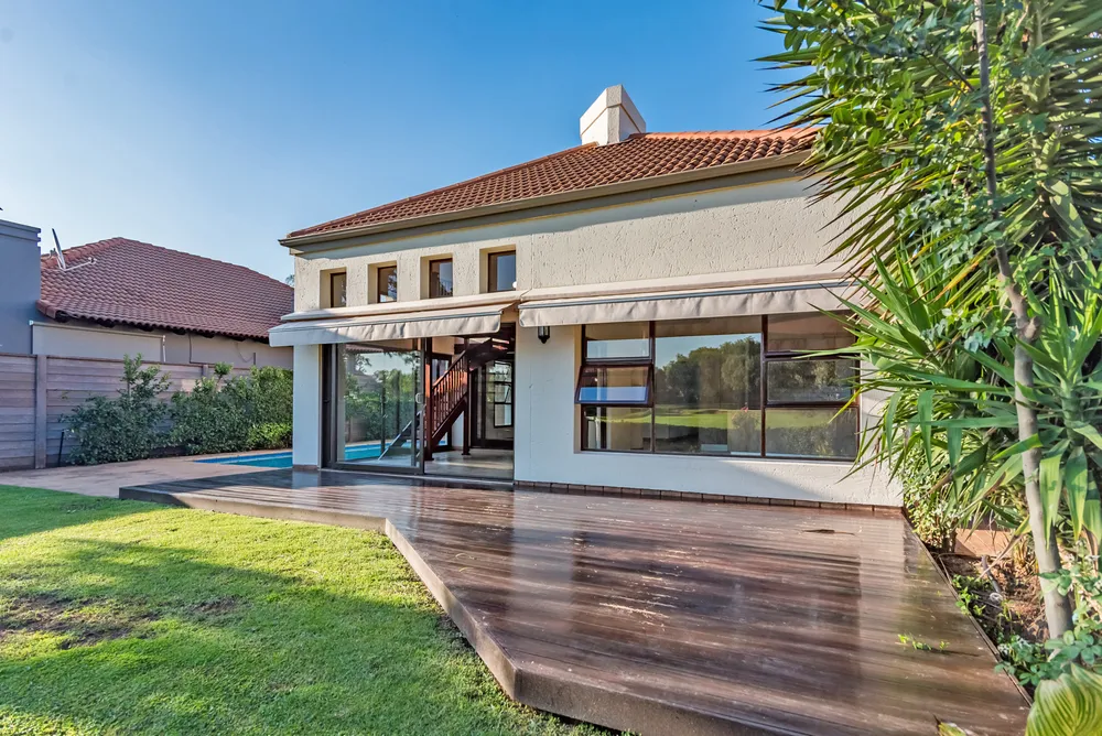South Africa, North West, Pecanwood Estate, Kingfisher Drive, 60