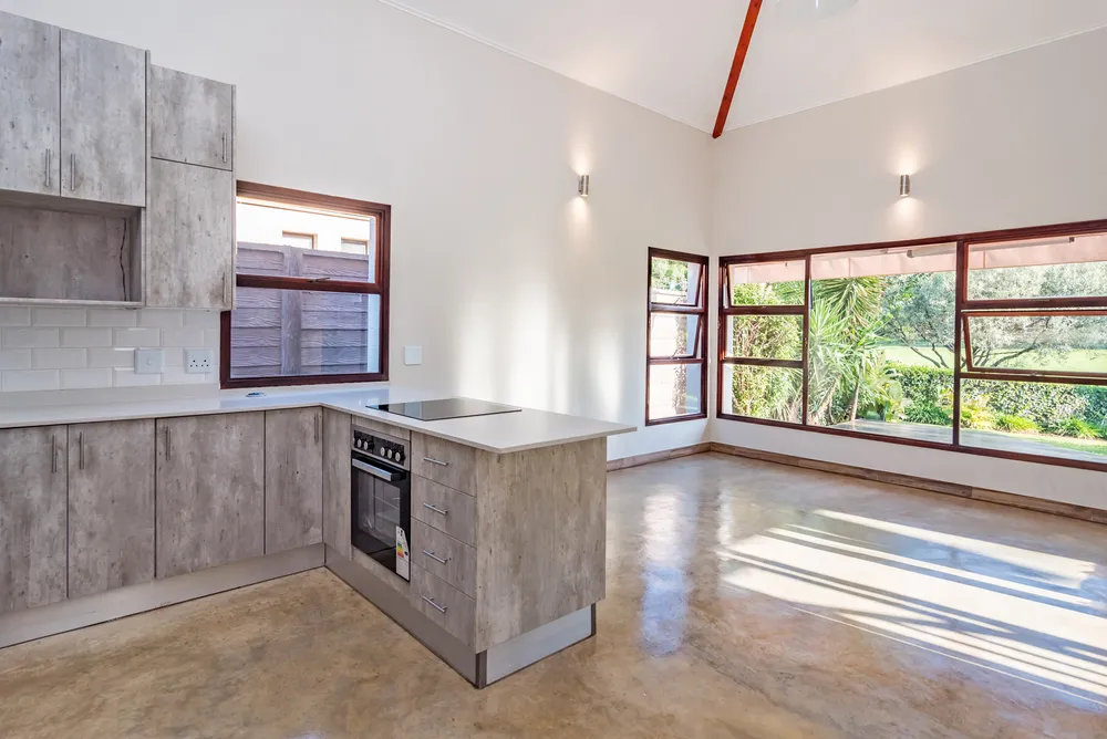 South Africa, North West, Pecanwood Estate, Kingfisher Drive, 60