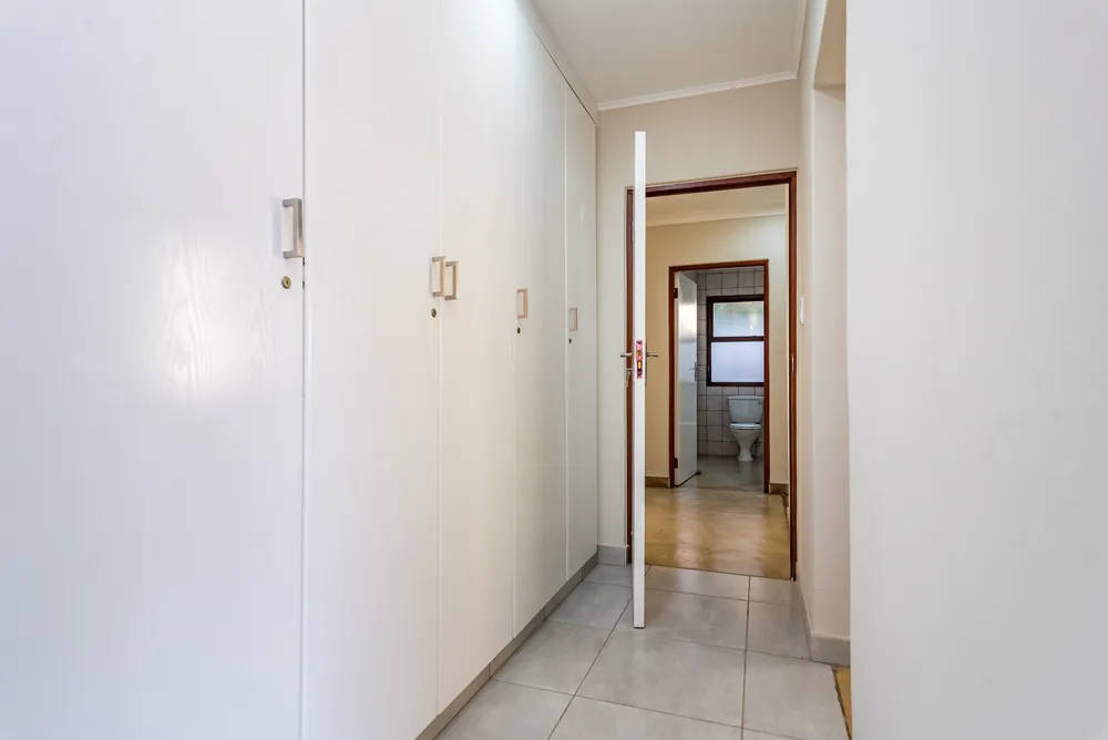 South Africa, North West, Pecanwood Estate, Kingfisher Drive, 60