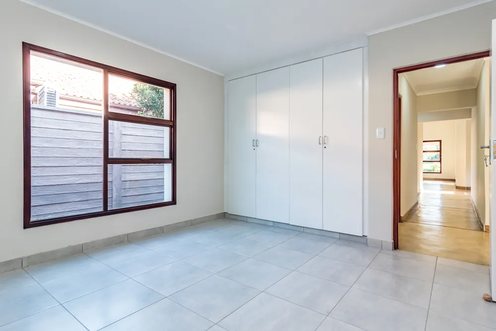 South Africa, North West, Pecanwood Estate, Kingfisher Drive, 60