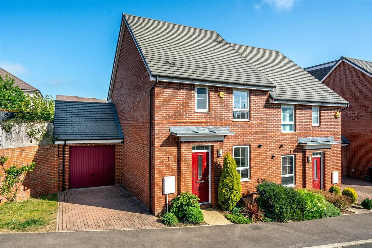 Woodwhite Way, Hemel Hempstead, Hertfordshire, HP2 7BS