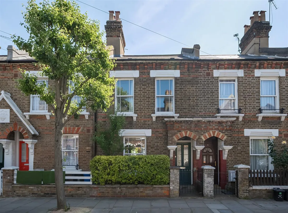 First Avenue, London W10