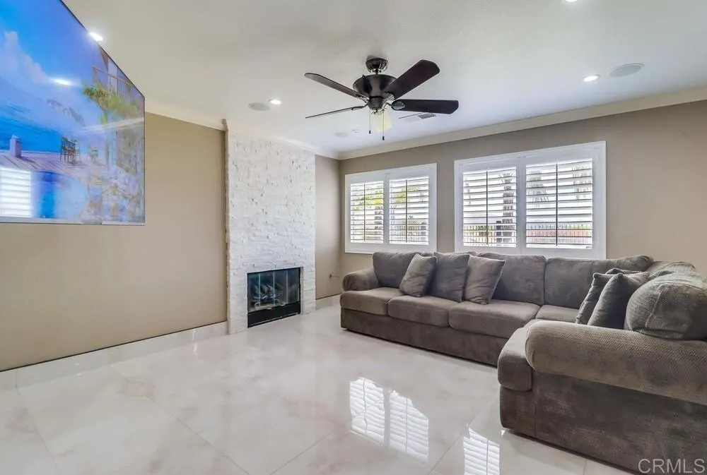 475 Marsh Harbor Dr, San Diego, CA 92154