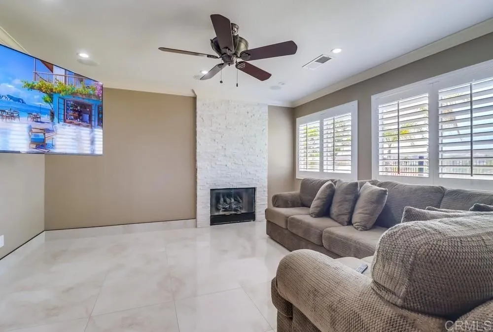 475 Marsh Harbor Dr, San Diego, CA 92154