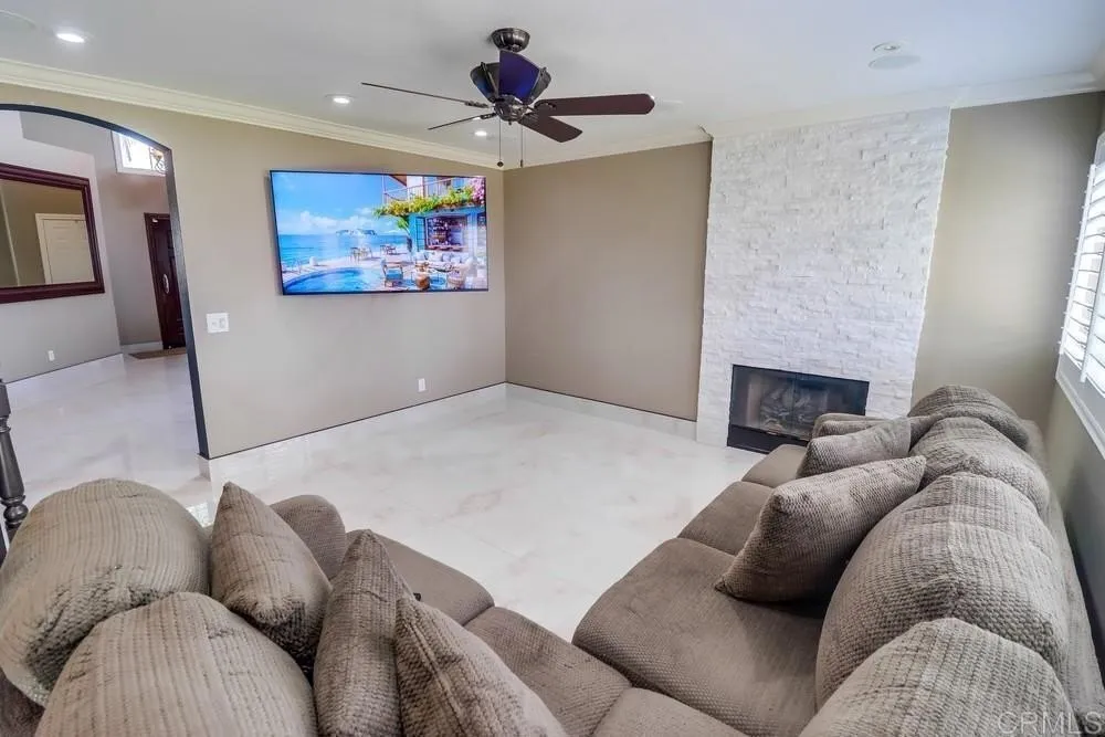 475 Marsh Harbor Dr, San Diego, CA 92154