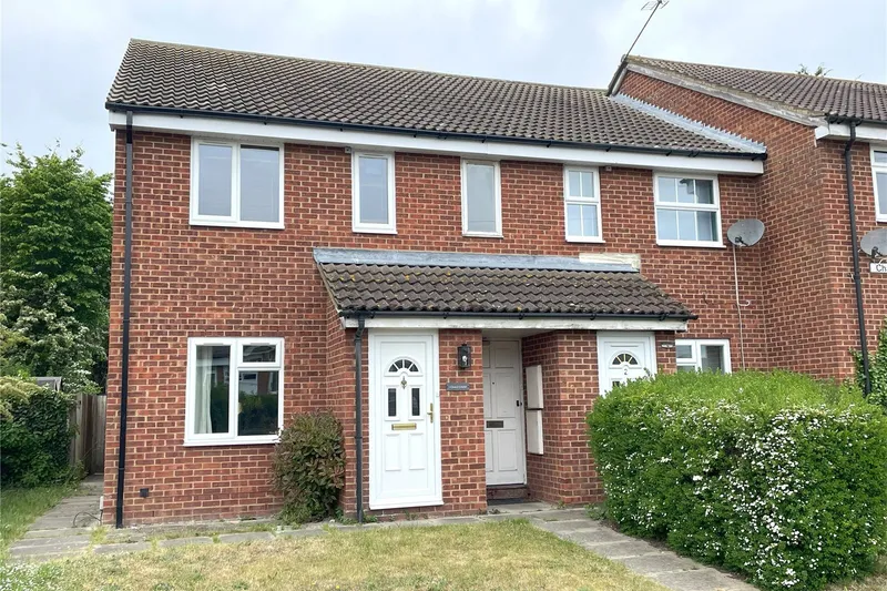 1-bedroom-property-for-sale-in-st-margarets-avenue-stanford-le-hope