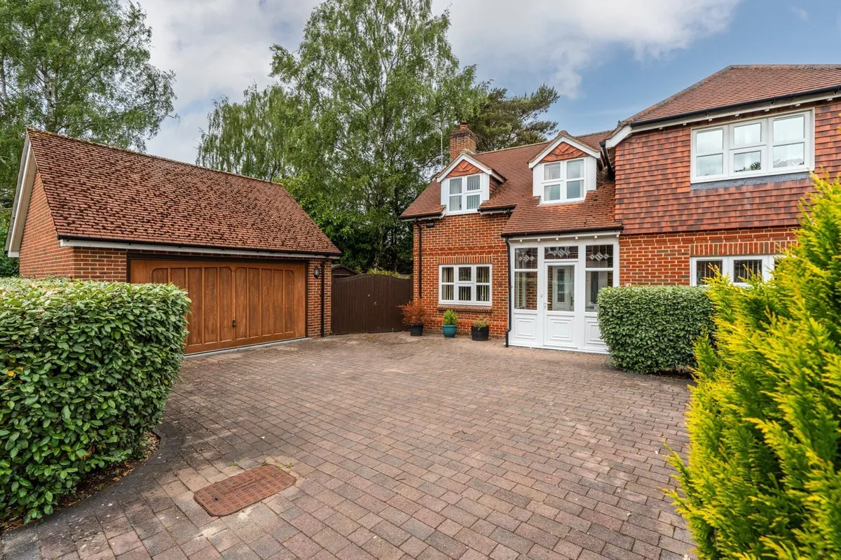 Southern Close, West Moors, Ferndown, Dorset, BH22