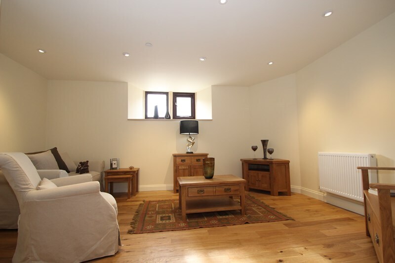 The Gallery Apartments, Gloucester Road, Ross-On-Wye, Herefordshire, HR9 Image 3