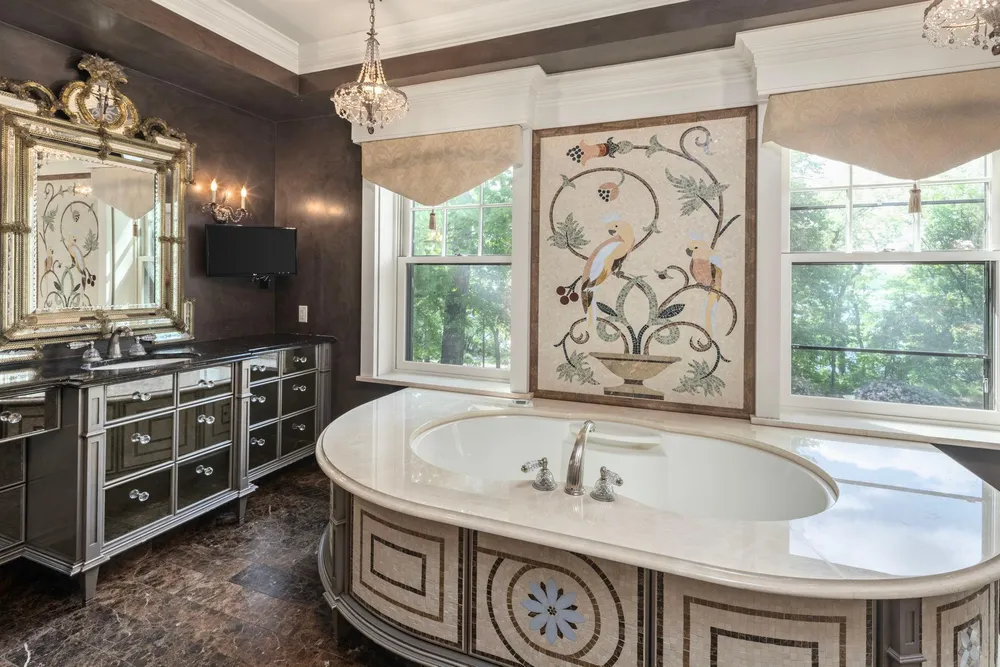4649 E Lake Harriet Pkwy, Minneapolis, MN 55419