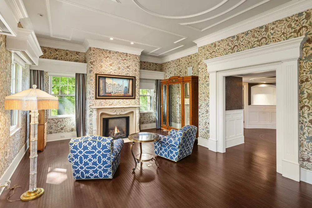 4649 E Lake Harriet Pkwy, Minneapolis, MN 55419