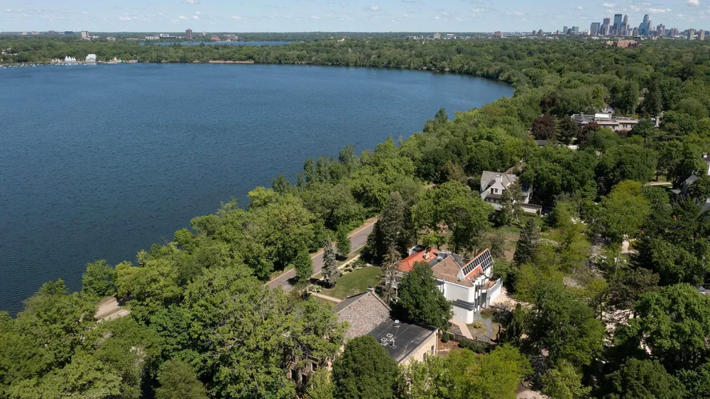 4649 E Lake Harriet Pkwy, Minneapolis, MN 55419