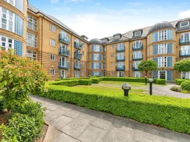 Newland Gardens, Hertford photo