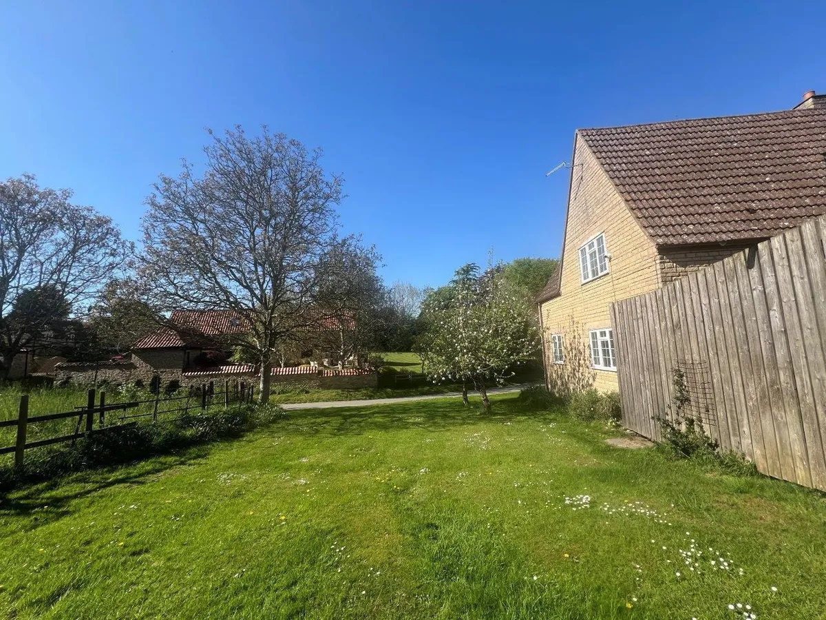 CHURCH FARM HOUSE, MANOR ROAD, STRETTON