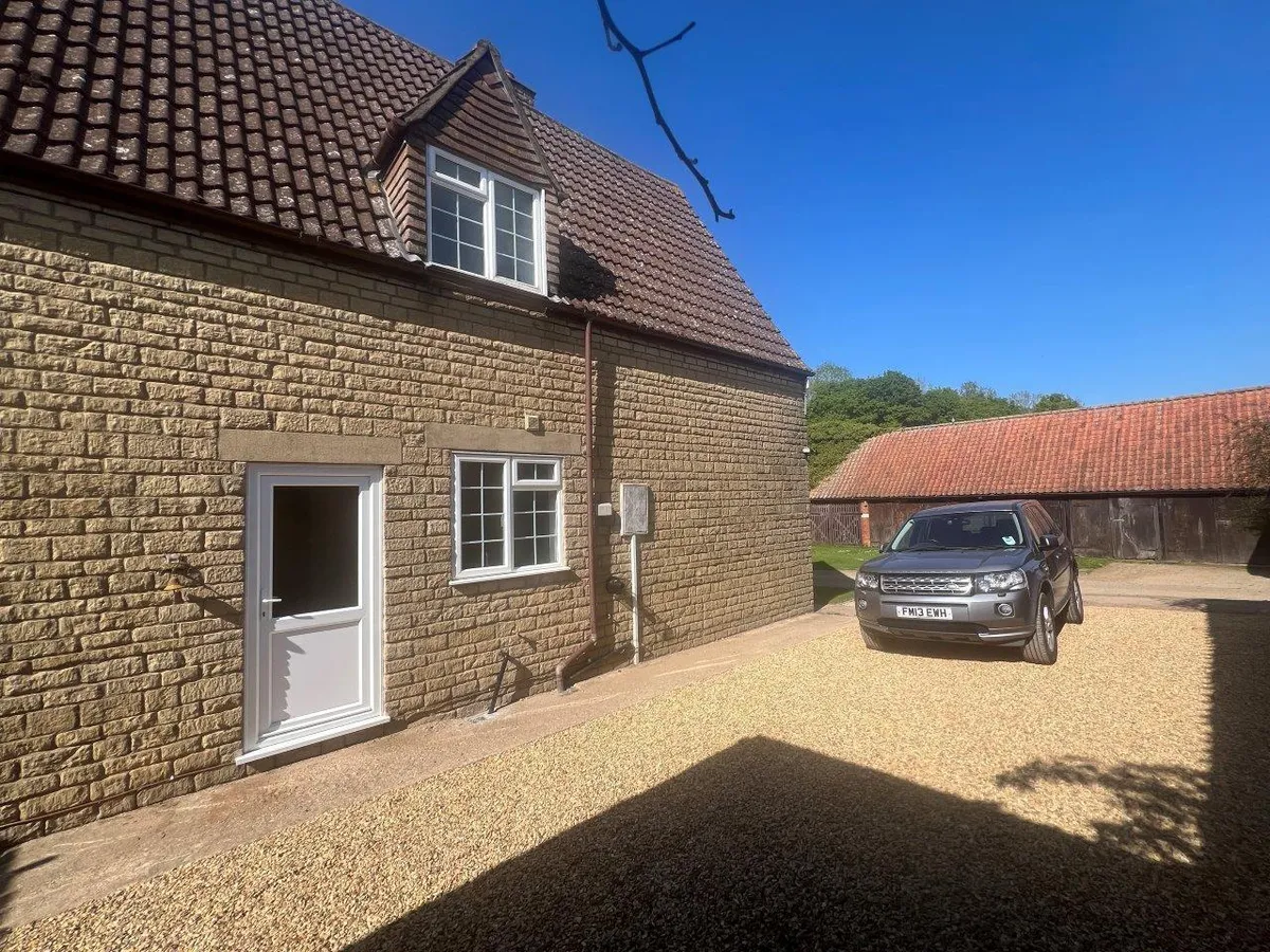 CHURCH FARM HOUSE, MANOR ROAD, STRETTON