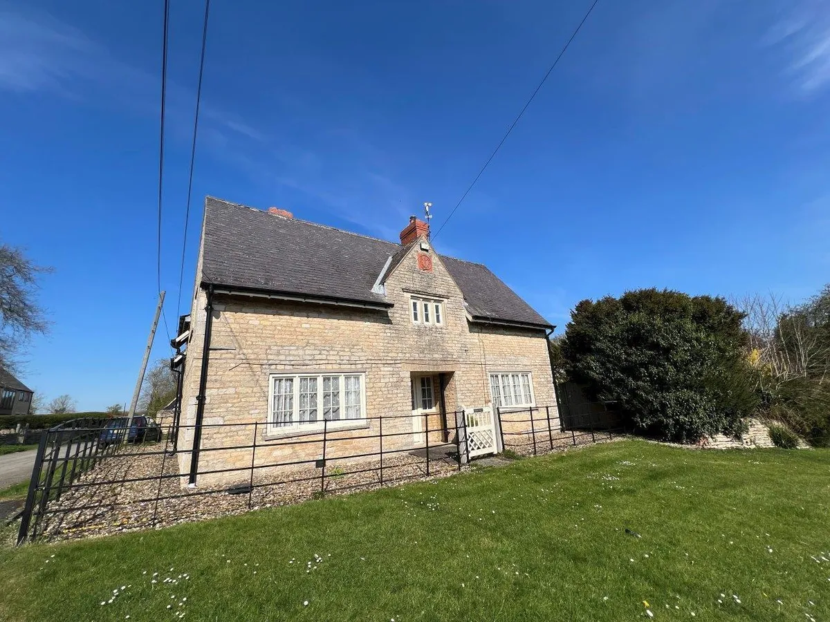CHURCH FARMHOUSE, CHURCH STREET, SKILLINGTON