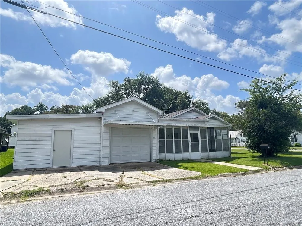 226 Bryan St, Sulphur, LA 70663