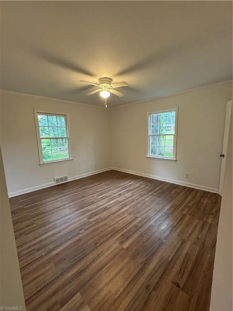 4441 White Rock Rd, Winston Salem, NC 27105