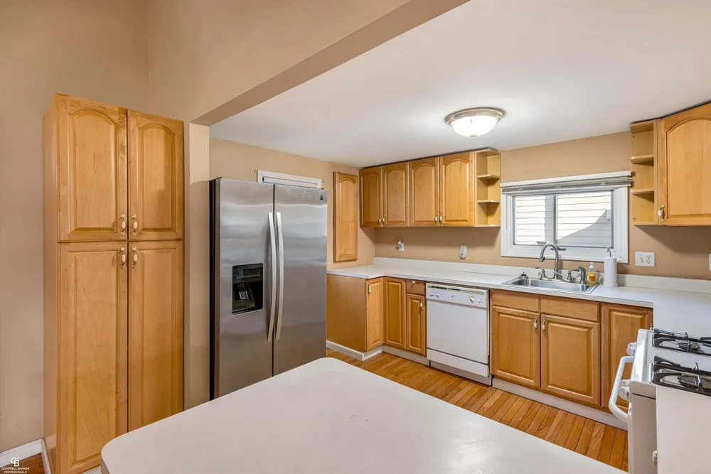 35610 Jeffers Ct, Harrison Township, MI 48045
