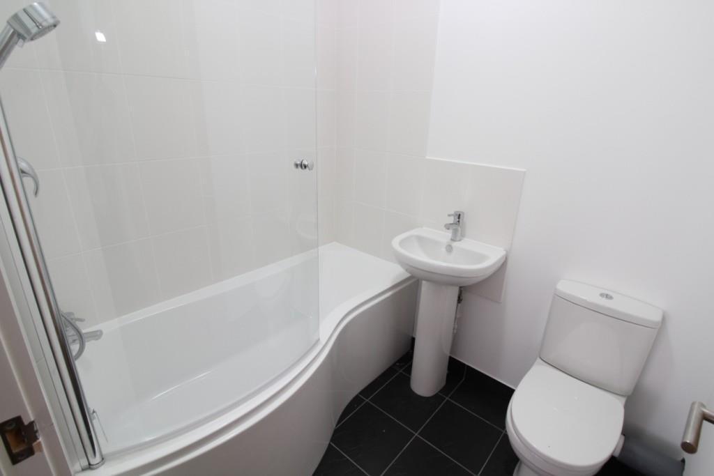 London Road, Lowfield Heath Image 5