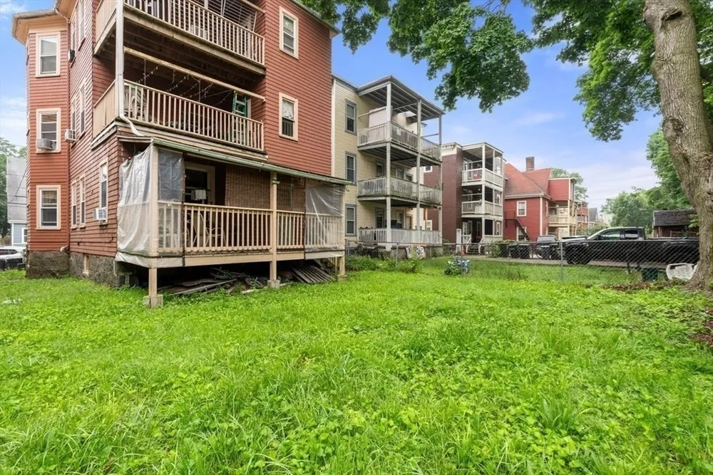 15 Nightingale St, Boston, MA 02124