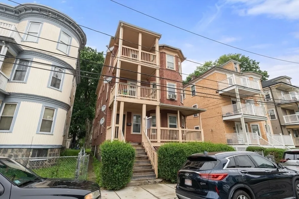 15 Nightingale St, Boston, MA 02124