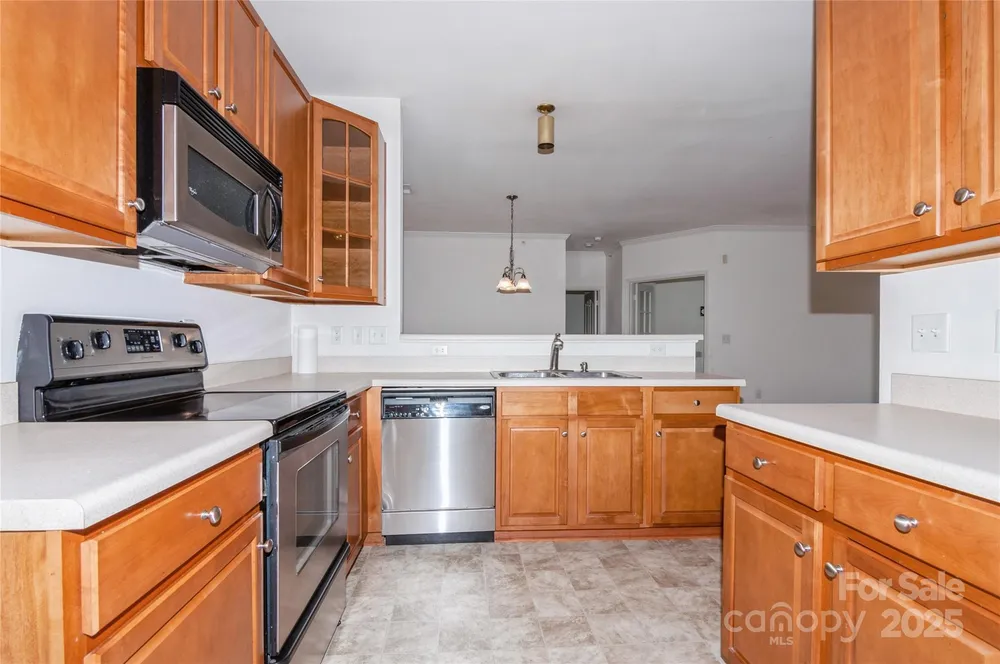 11863 Ridgeway Park Dr, Charlotte, NC 28277