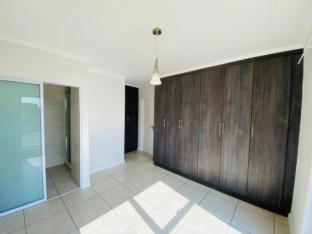 South Africa, Gauteng, Greenstone Hill, Stone Close, 10