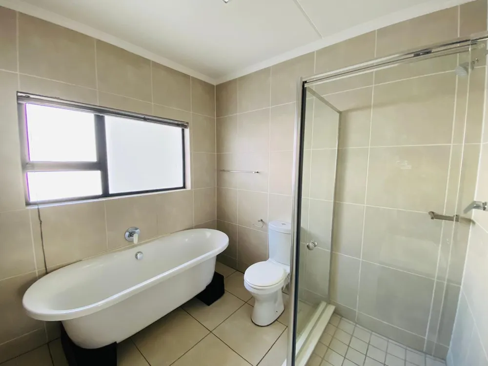 South Africa, Gauteng, Greenstone Hill, Stone Close, 10