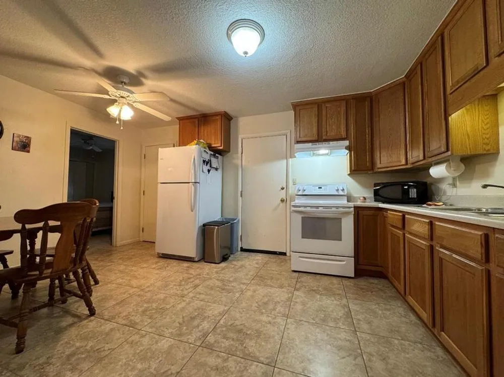 818 Lark St, Fort Walton Beach, FL 32547