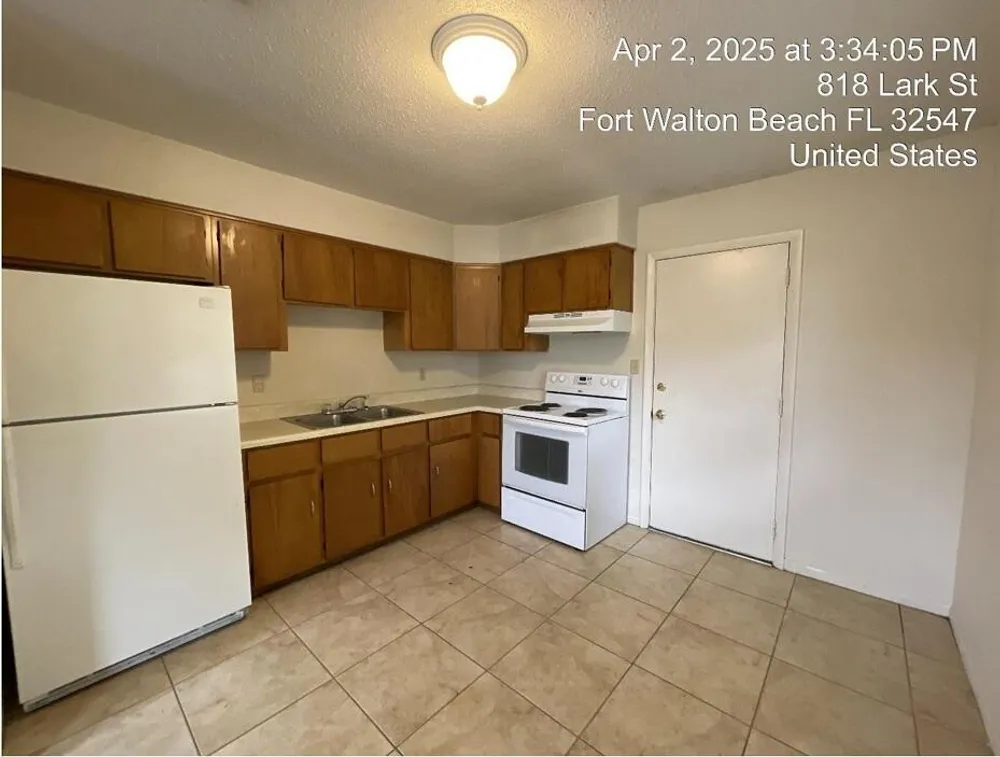 818 Lark St, Fort Walton Beach, FL 32547