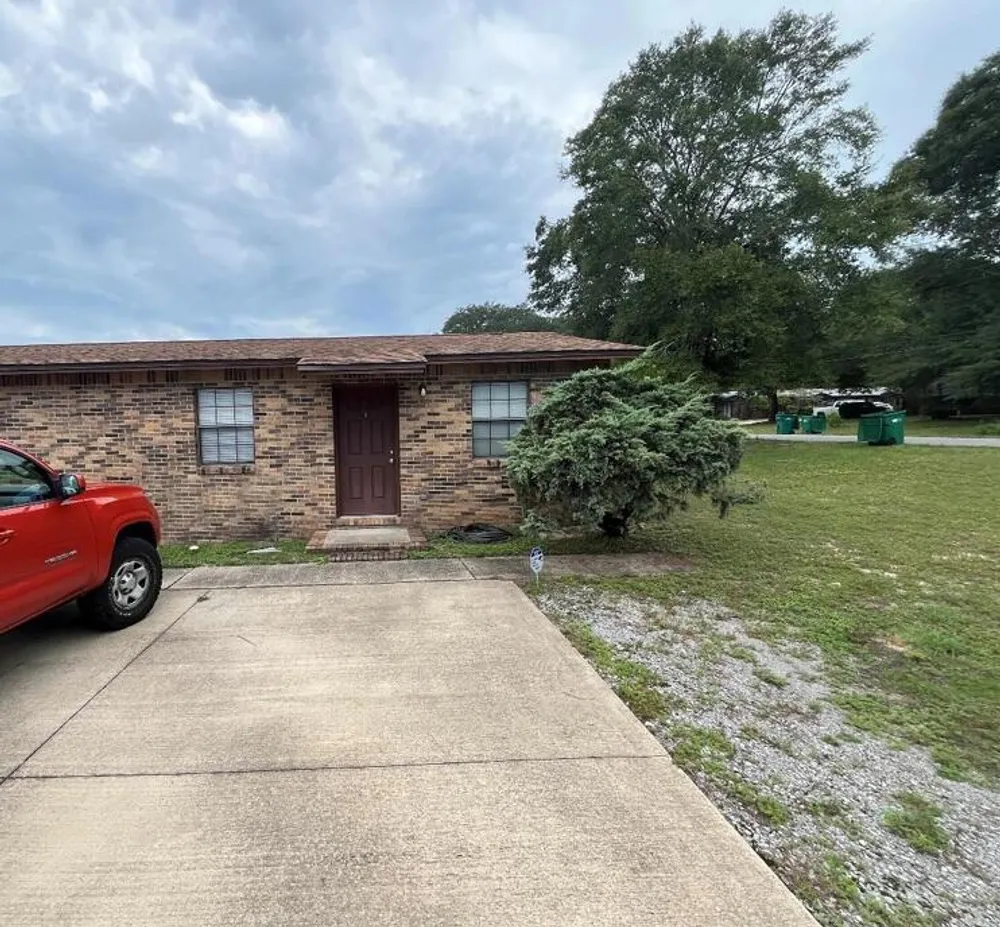 818 Lark St, Fort Walton Beach, FL 32547