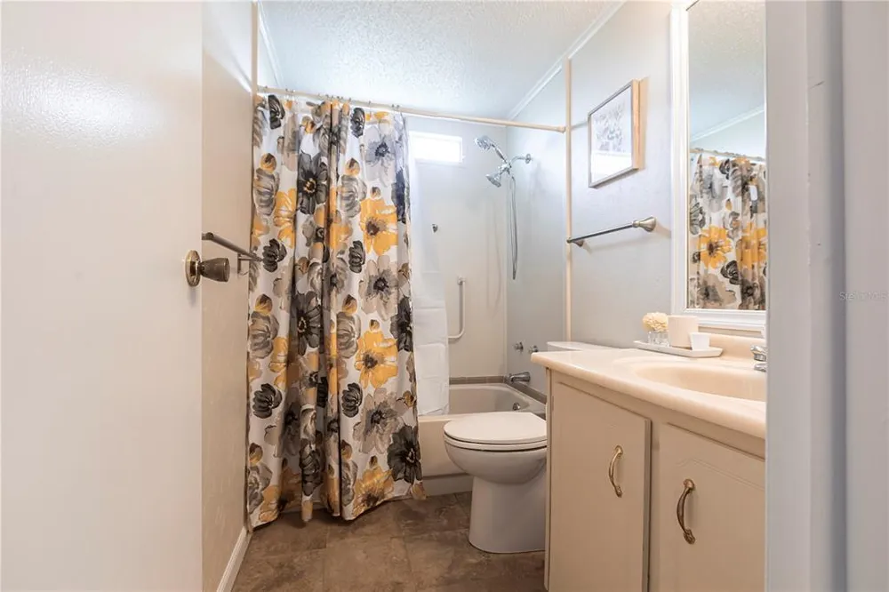 2100 Kings Hwy, Port Charlotte, FL 33980