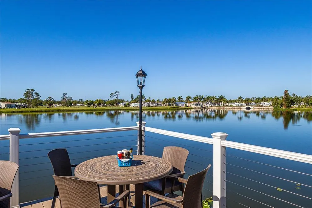 2100 Kings Hwy, Port Charlotte, FL 33980