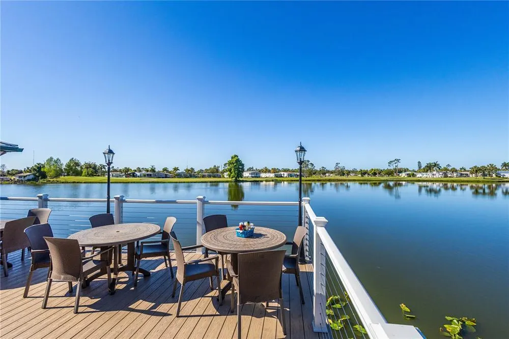 2100 Kings Hwy, Port Charlotte, FL 33980