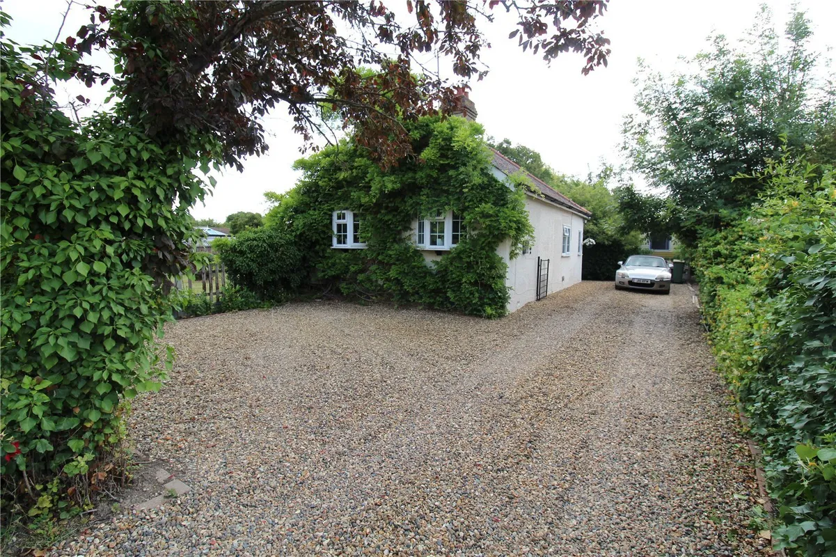 Ethelbert Road, Canewdon Rochford, Essex, SS4