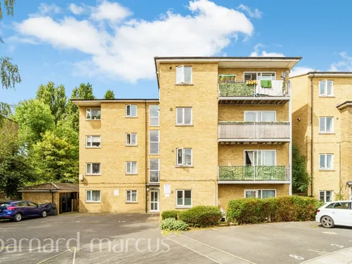 Corfe Close, Whitton, Hounslowphoto