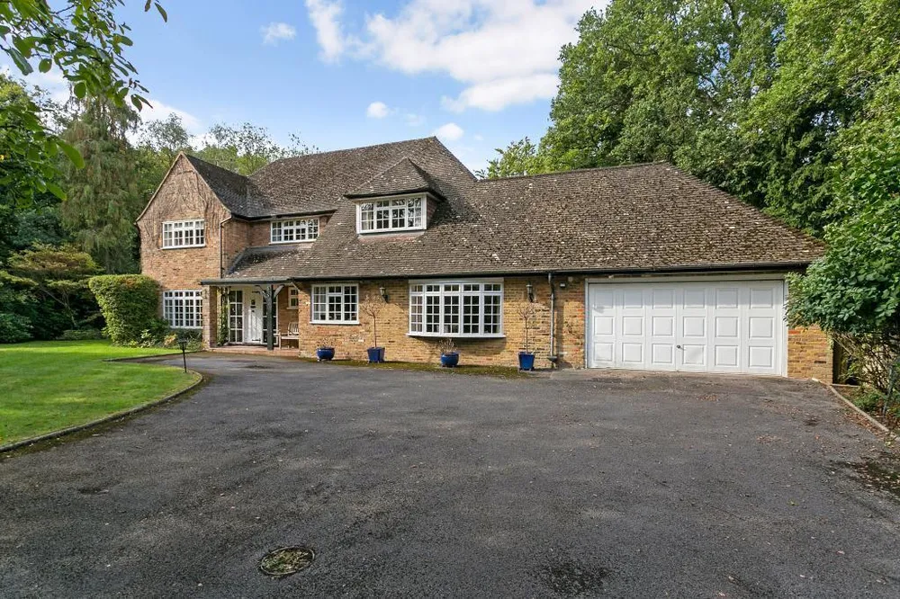 2 Dukes Kiln Drive, Gerrards Cross, SL9