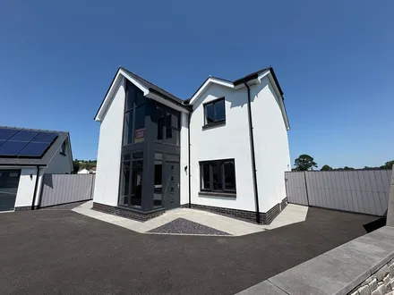 Station Road, Nantgaredig, Carmarthen, SA32