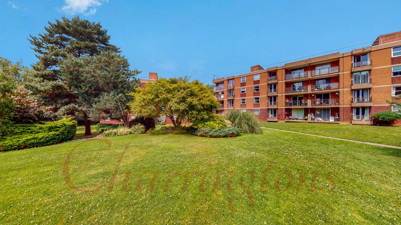 Two-Bed Flat for Sale in Prime West Hendon Location  Verulam Court, NW9 Image 15