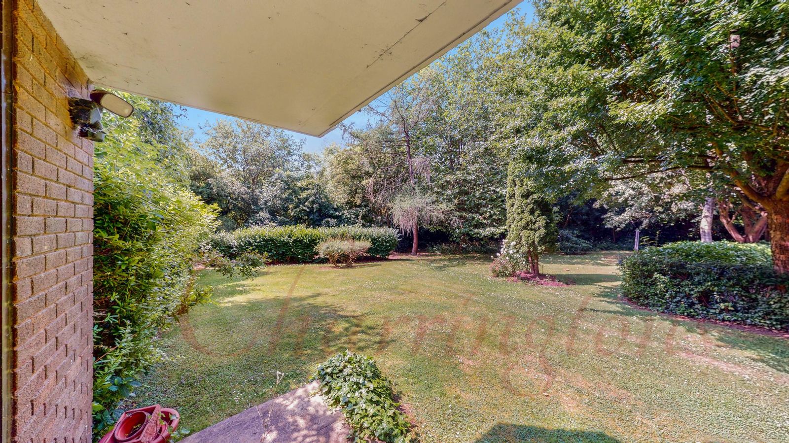 Two-Bed Flat for Sale in Prime West Hendon Location  Verulam Court, NW9 Image 12