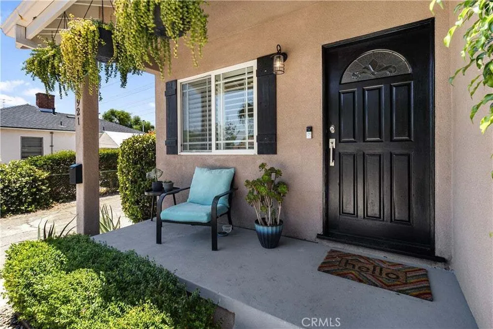 8921 Geyser Ave, Northridge, CA 91324