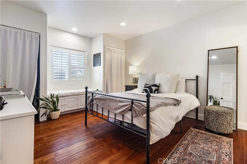8921 Geyser Ave, Northridge, CA 91324
