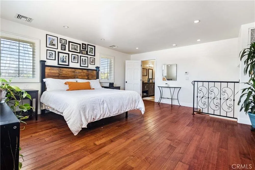 8921 Geyser Ave, Northridge, CA 91324